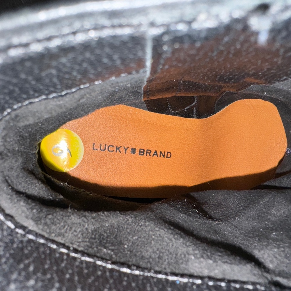 LUCKY BRAND Sz 9 LOW BOOTS zip side EXC like new cond. worn once ! Make … - Picture 6 of 8